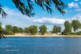 Kampeerplaatsen aan de rivier in Duitsland