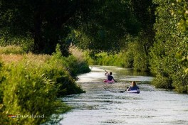 Camping aan riviertje in Noord-Duitsland